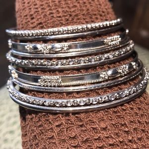10 bangle bracelets. Costume jewelry.